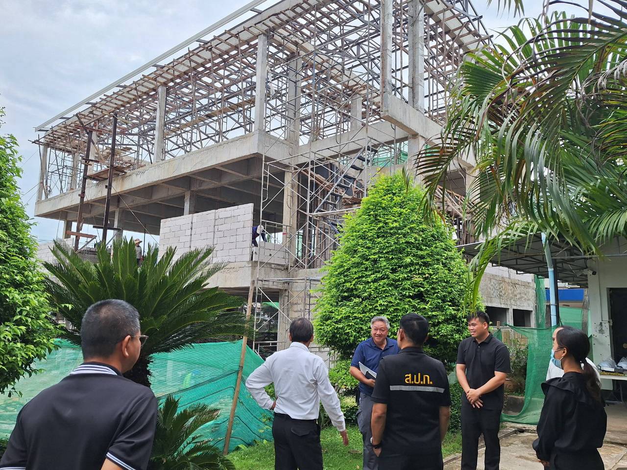 title - ผู้ตรวจราชการ ส.ป.ก. ลงพื้นที่จังหวัดสกลนคร ประชุมติดตามความก้าวหน้าผลการดำเนินงาน พร้อมตรวจเยี่ยมให้กำลังใจเกษตรกรในเขตปฏิรูปที่ดิน 